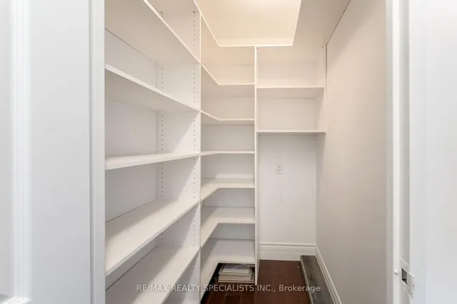 Additional image 49 of 65 Skymark Dr Unit 201