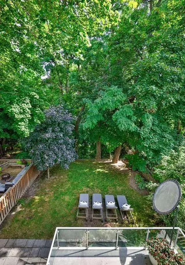 Additional image 41 of 63 Douglas Cres