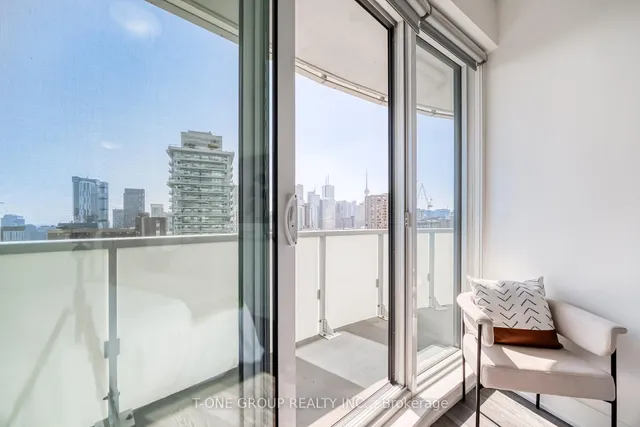 Additional image 19 of 403 Church St Unit 2102