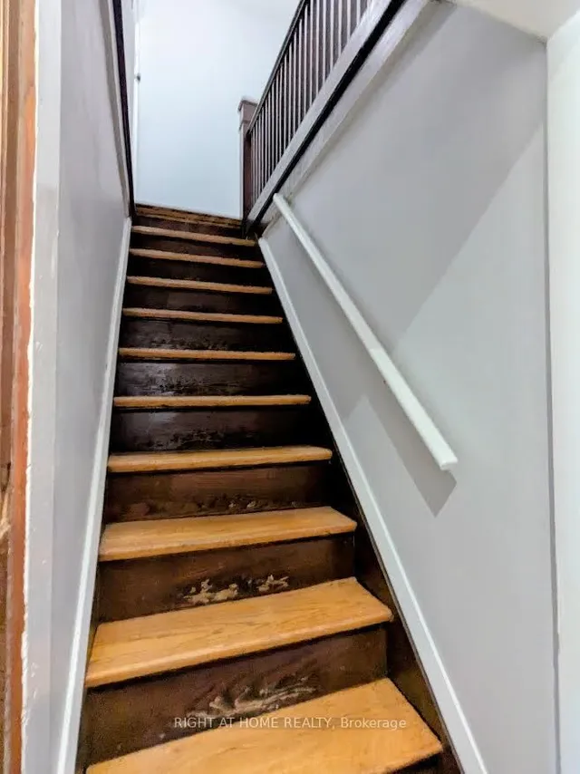 Additional image 19 of 239 Woodbine Ave