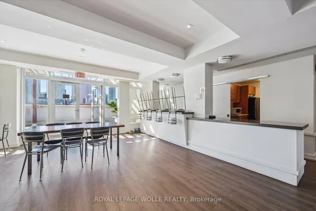 Additional image 21 of 230 King St Unit 1109