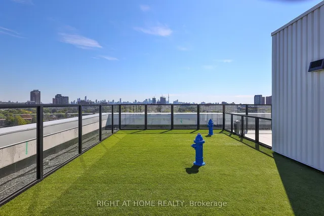 Additional image 27 of 2720 Dundas St Unit 208