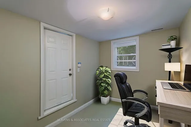 Additional image 30 of 21 Wembley Rd