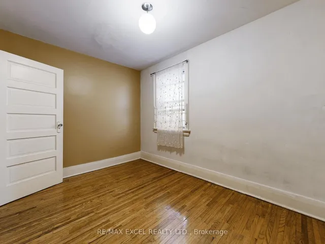 Additional image 17 of 449 Christie St