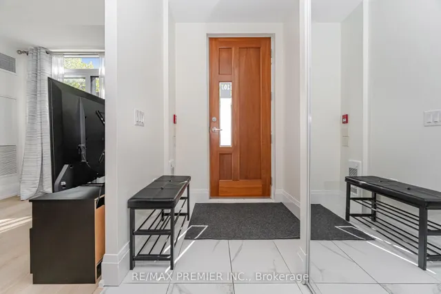 Additional image 4 of 2800 KEELE St Unit TH 107