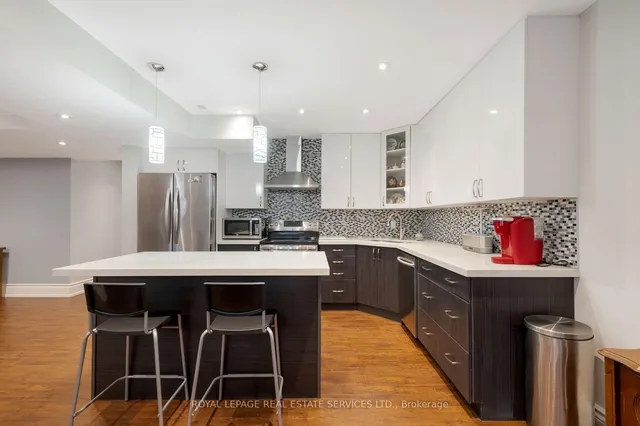 Additional image 36 of 15 Westroyal Rd