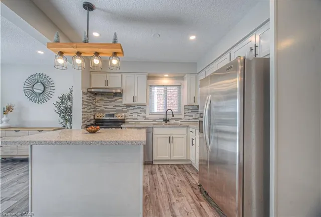 Additional image 9 of 220 Sienna Cres