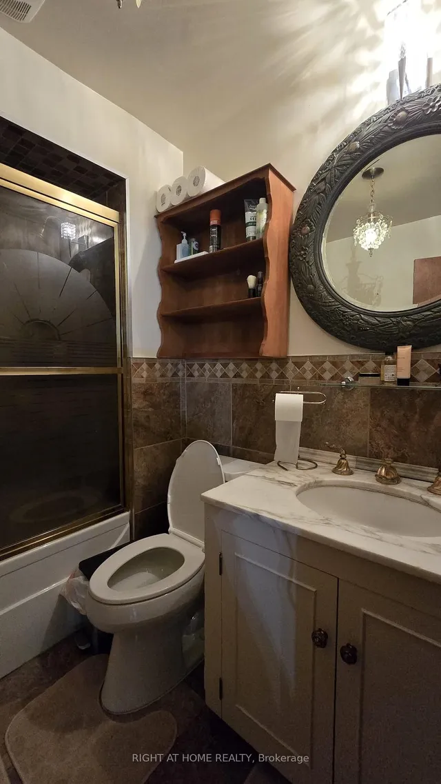 Additional image 16 of 12 Fairglen Ave