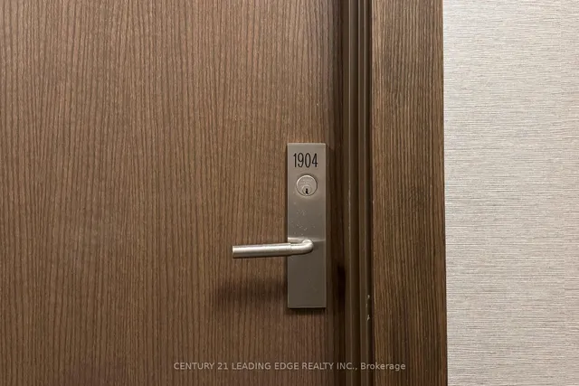 Additional image 8 of 386 Yonge St Unit 1904