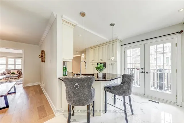 Additional image 8 of 26 Halfmoon Sq