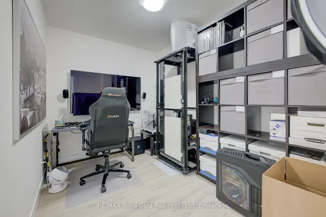 Additional image 25 of 160 Rochefort St Unit A4