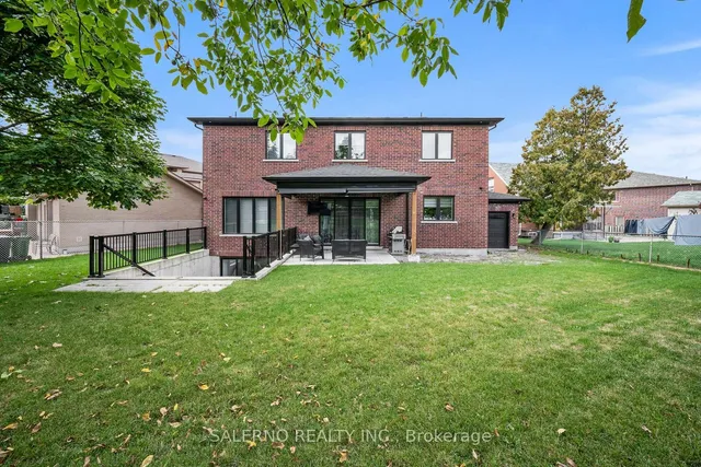 Additional image 44 of 11 Compton Cres