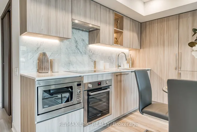 Additional image 23 of 17 Bathurst St Unit 810