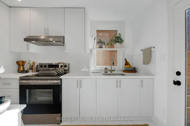 Additional image 10 of 1642 Dufferin St