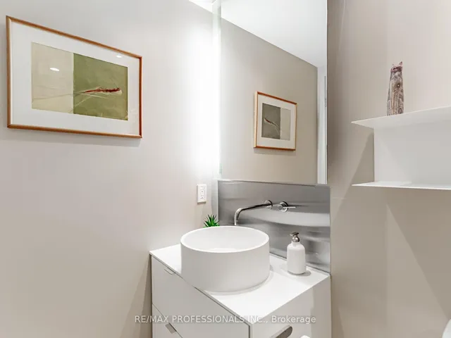 Additional image 20 of 383 Sorauren Ave Unit 401