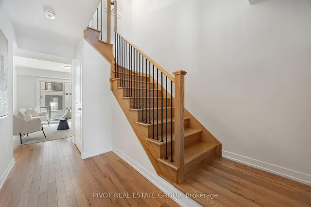 Additional image 3 of 26 Danielle Moore Circ