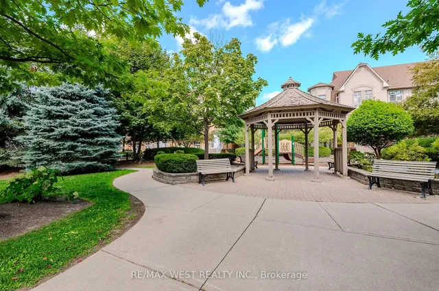 Additional image 37 of 9 Pine St Unit 28