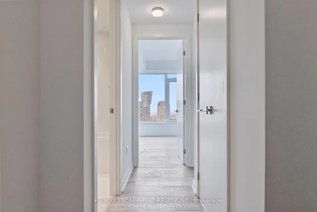 Additional image 7 of 11 Yorkville Ave Unit 2113