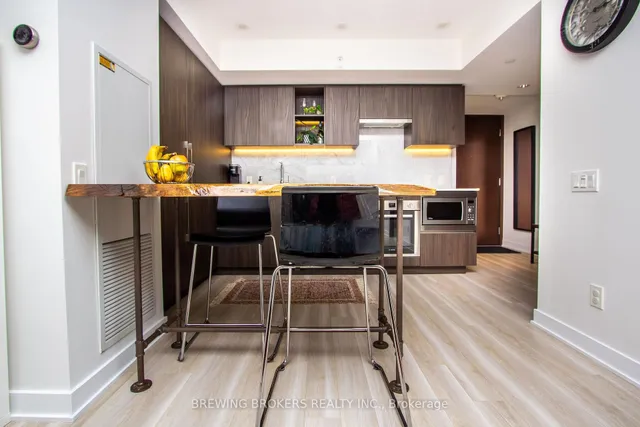 Additional image 15 of 17 Bathurst St Unit 1503