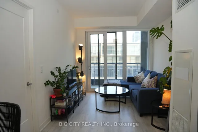 60 Princess St Unit 716