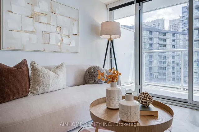 Additional image 23 of 19 Bathurst St Unit 1102