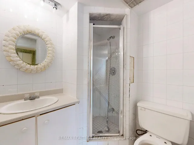 Additional image 22 of 360 Ridelle Ave Unit 410