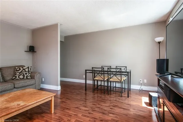 Additional image 16 of 173 Silver Aspen Cres