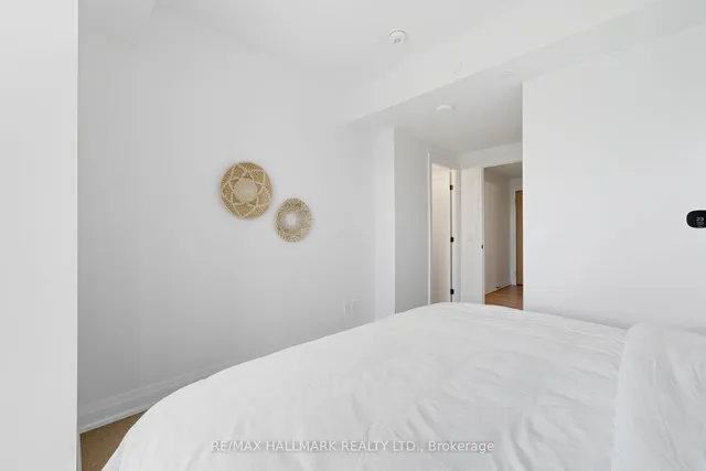 Additional image 19 of 2369 Danforth Ave Unit 513