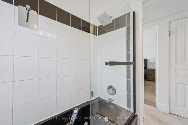 Additional image 28 of 233 Duke St