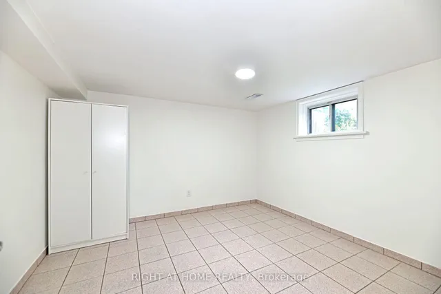 Additional image 21 of 1033 Islington Ave