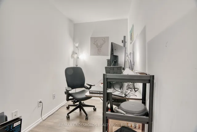 Additional image 8 of 197 Yonge St Unit 1510