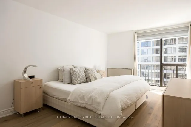 Additional image 13 of 33 Harbour Sq Unit 2804