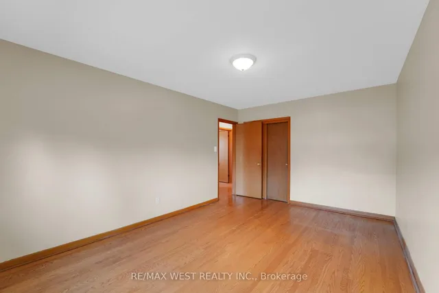 Additional image 22 of 304 La Rose Ave