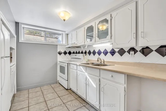 Additional image 38 of 79 Watney Cres