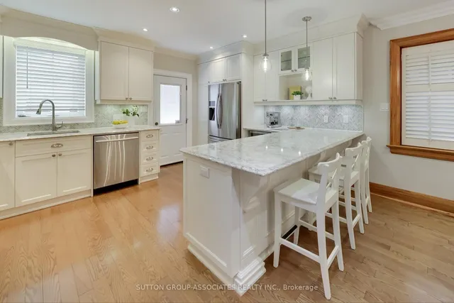 Additional image 11 of 163 Maplewood Ave