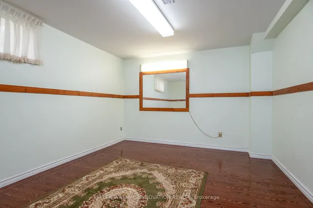 Additional image 38 of 64 Sabrina Cres