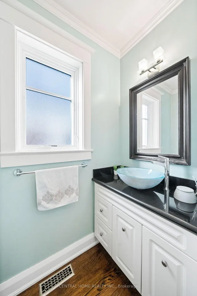 Additional image 10 of 70 Pine Cres