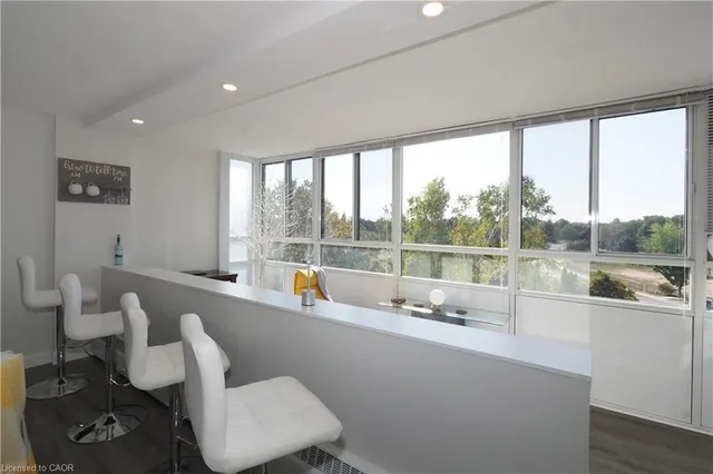 Additional image 16 of 24 Midland Dr Unit 406