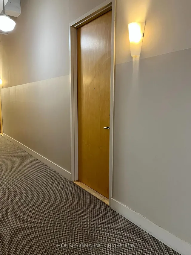 Additional image 4 of 404 King St Unit 109