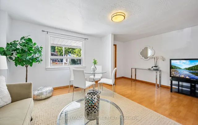 Additional image 10 of 61 Foch Ave