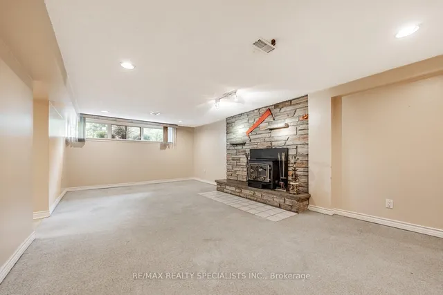 Additional image 25 of 8 Charnwood Rd