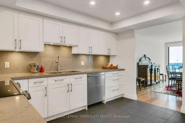 Additional image 24 of 55 Harbour Sq Unit 2311