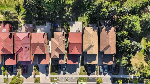 Additional image 47 of 105 Hupfield Tr