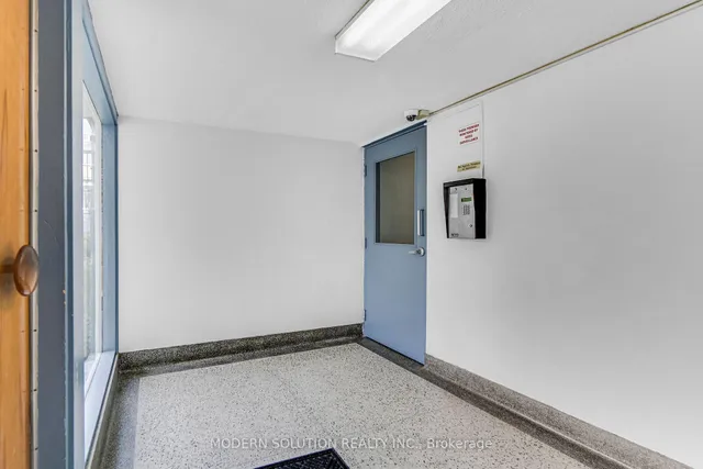 Additional image 4 of 59 Neptune Dr Unit 104