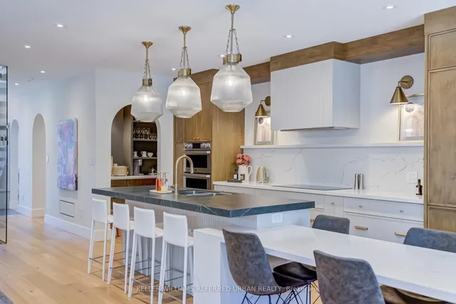 Additional image 18 of 182 Queens Ave