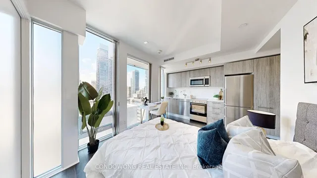 28 Wellesley St Unit 2610