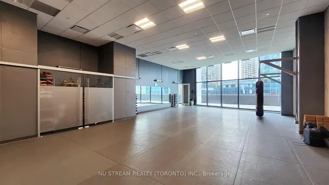 Additional image 36 of 100 Harbour St Unit PH101