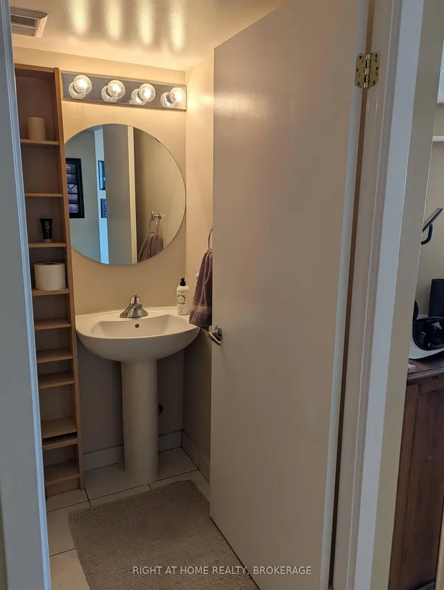 Additional image 20 of 550 Queens Quay W Quay Unit 608