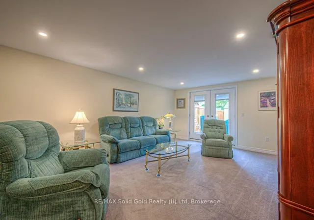 Additional image 23 of 970 Zeller Cres