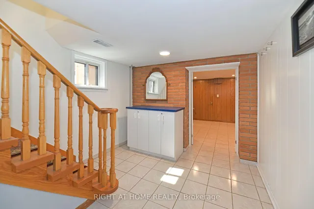 Additional image 16 of 1033 Islington Ave